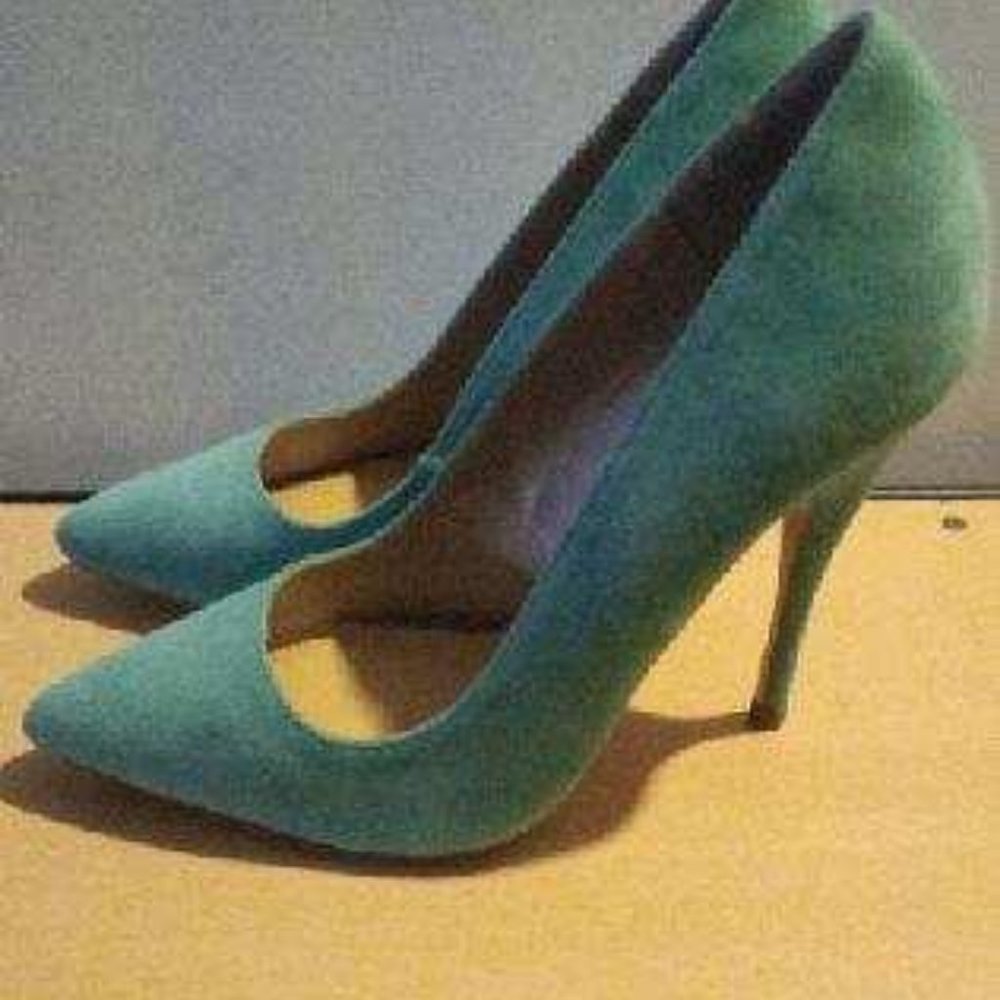 Shoes - Picture 6 of 6